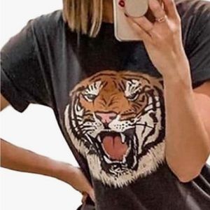 Never worn Tiger tshirt with vintage print Tiger